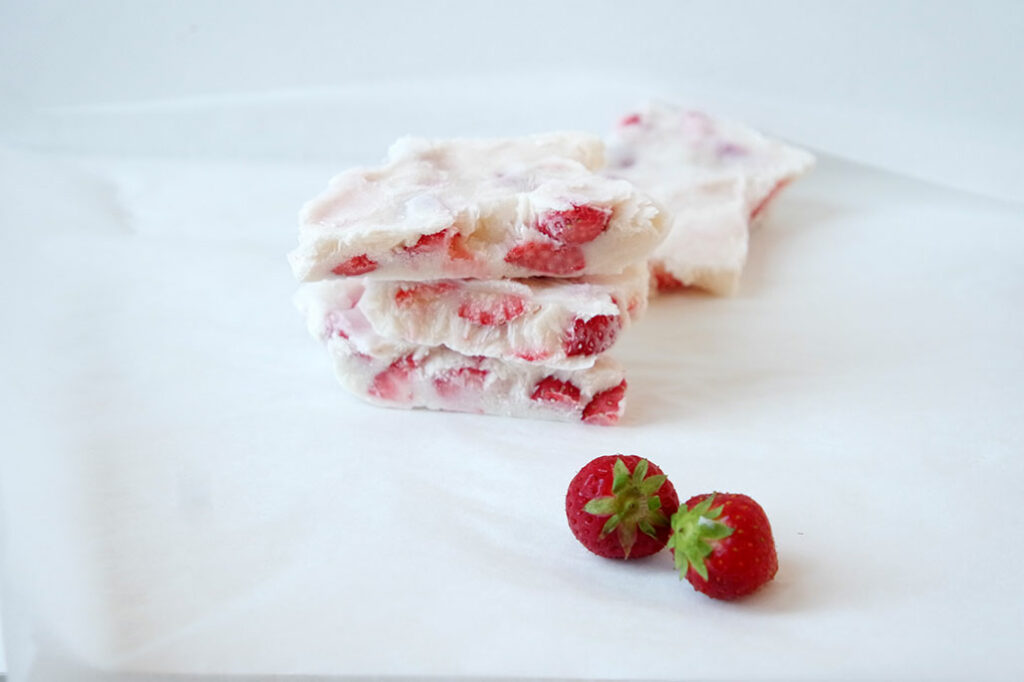 griechischer Joghurt Erdbeeren Snack Sommer