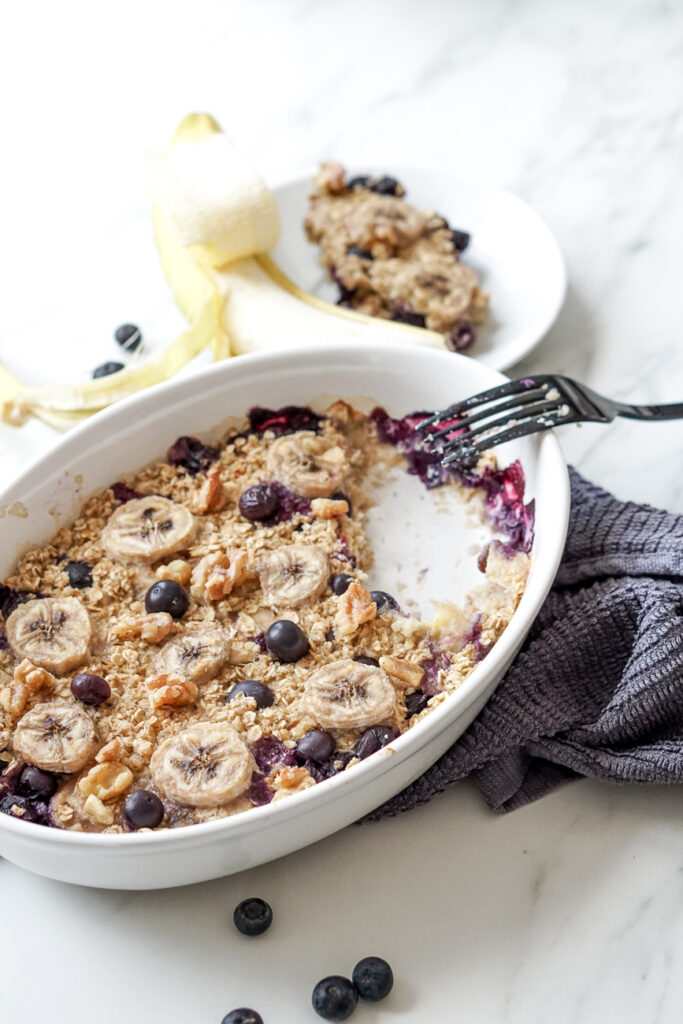 baked oatmeal gebackenes oatmeal gesundes frühstück haferflocken