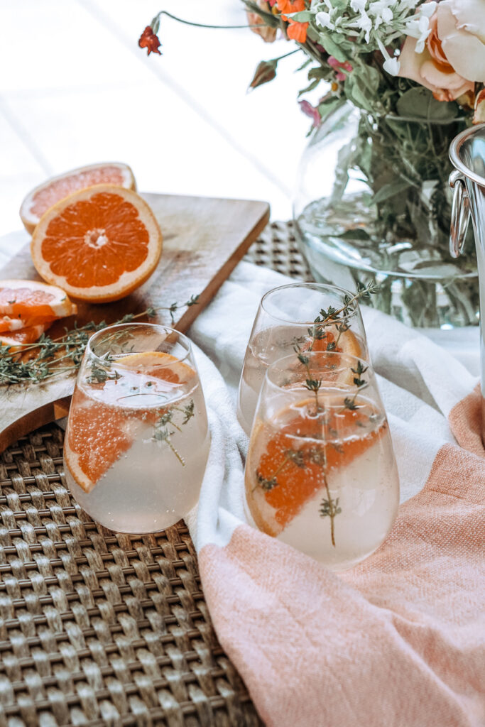 grapefruit Thymian infused water cocktails Sommergetränk 