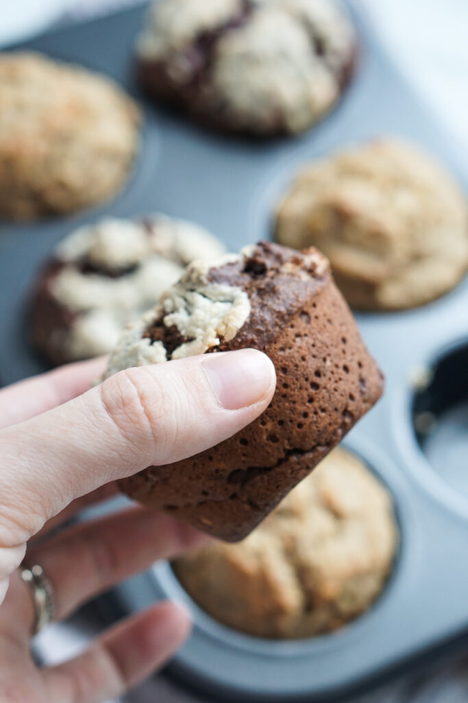 saftige weiche Schokoladen muffins Banane rezept clean eating backen